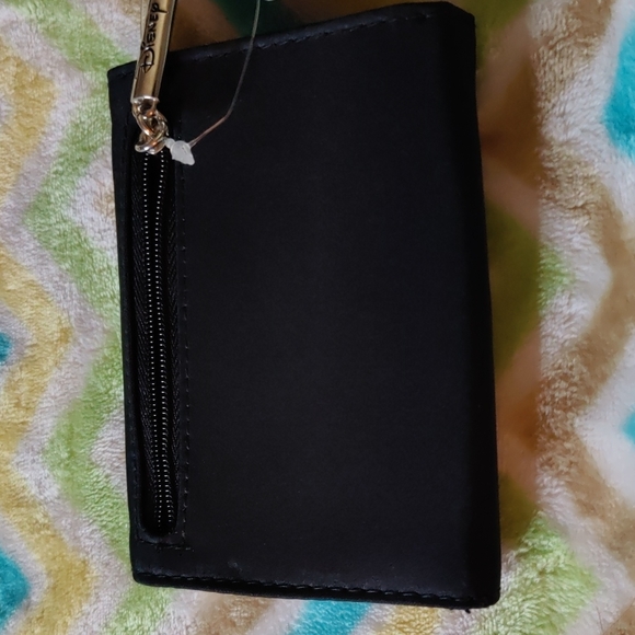 ✔️5. Tinkerbell Wallet - Picture 6 of 6